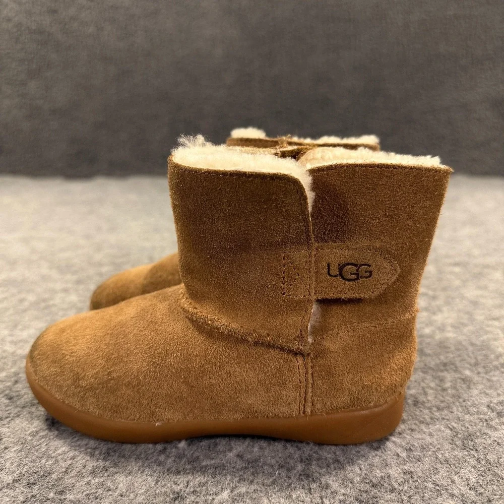 UGG Boots Toddler Size 9 Brown Suede Shearling Lined Hook Loop Ankle‎ Booties